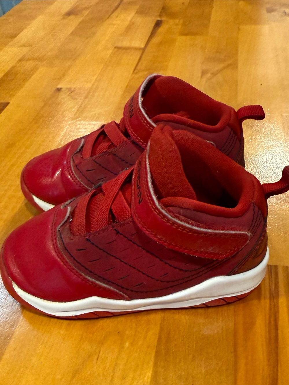 Jordan Red toddler Sneakers  6C